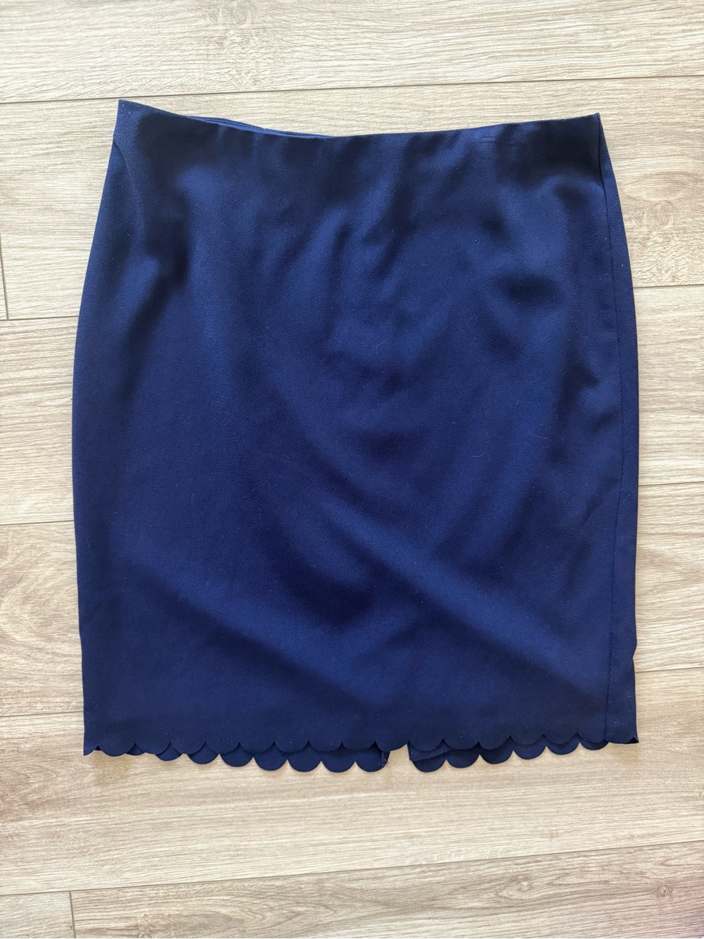 Banana Republic Navy Scalloped Hem Pencil Skirt